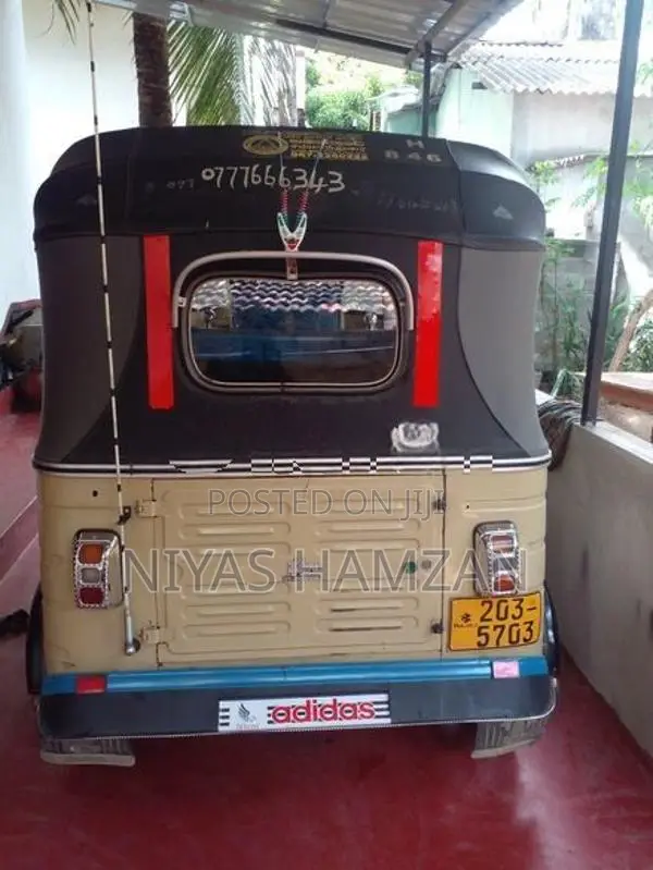 Bajaj RE 1996
