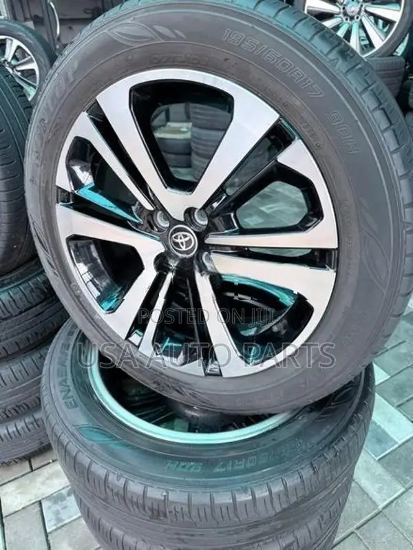Toyota Raize 17” Alloy Wheels