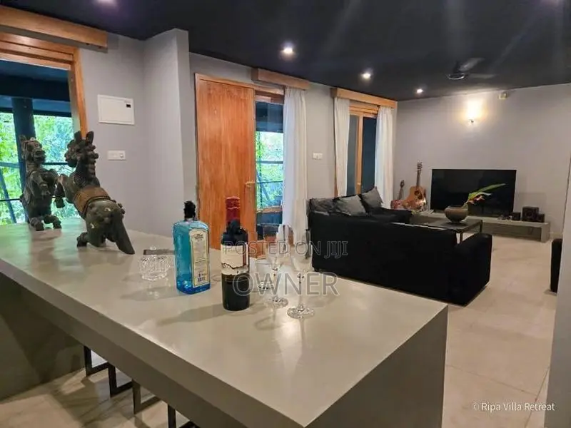 Holiday Apartment Room for Short Rent Kaduwela