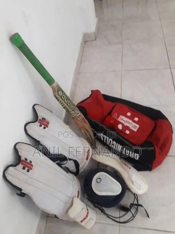 Cricket Equipment Set