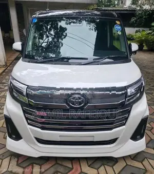 Toyota Roomy Custom GT 2025