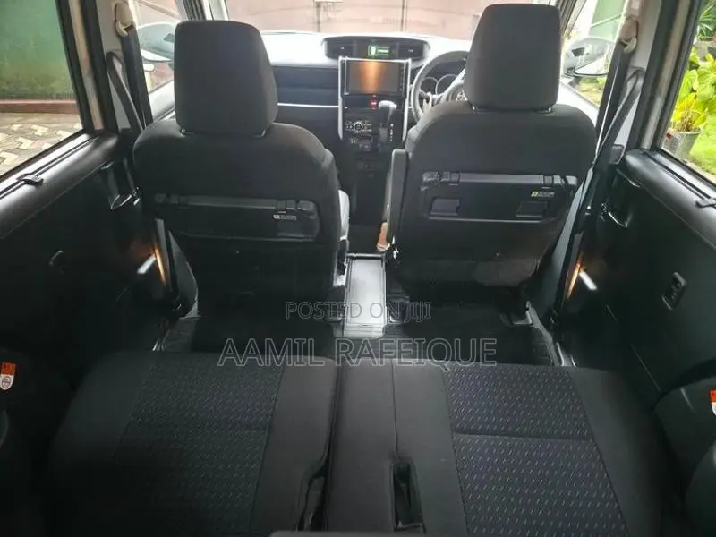 Toyota Roomy Custom GT 2025