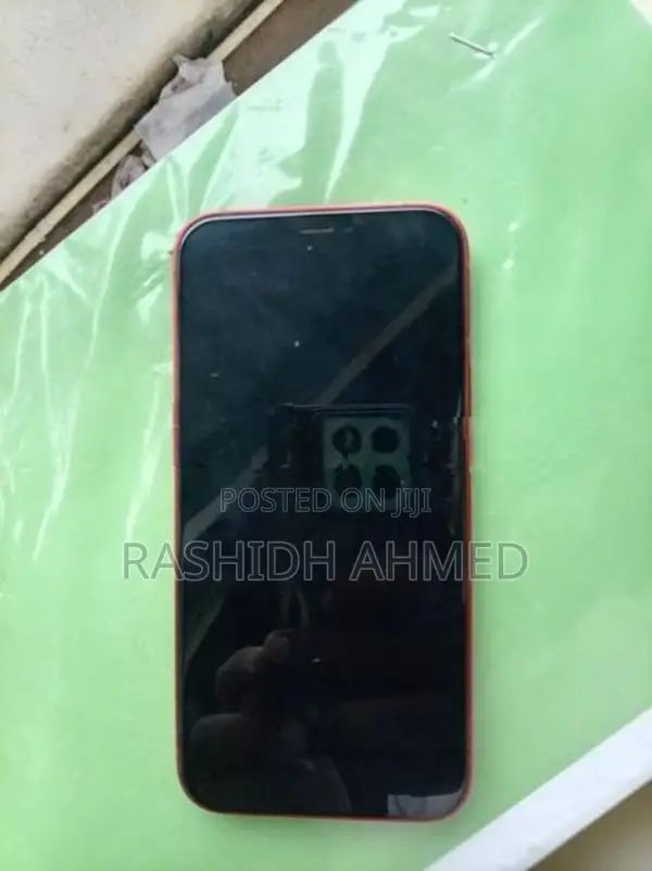 Apple iPhone 12 (Used)