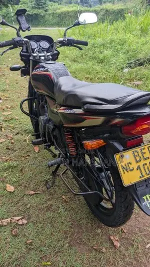 Bajaj Platina 100 ES 2016