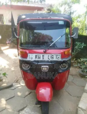Bajaj RE 2019