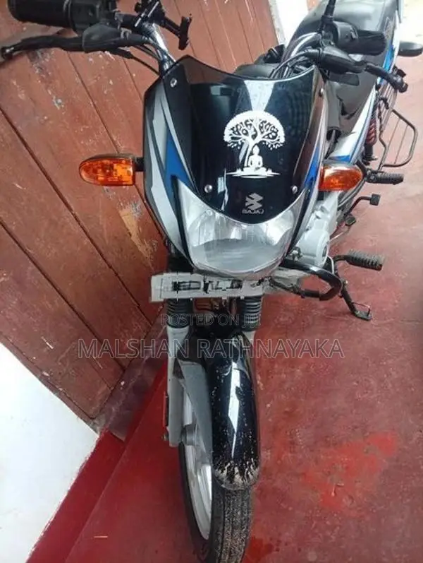 Bajaj CT100 2025