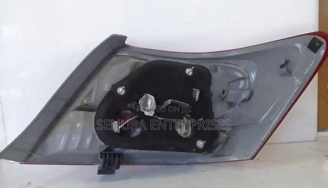 Toyota Allion NZT260 Tail Light