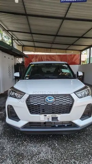 Daihatsu Rocky X HEV 2025