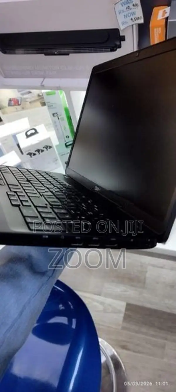 Dell Latitude 5500 8GB/256GB Laptop