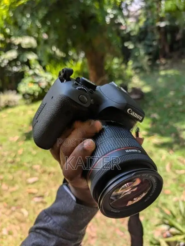 Canon 750D Camera