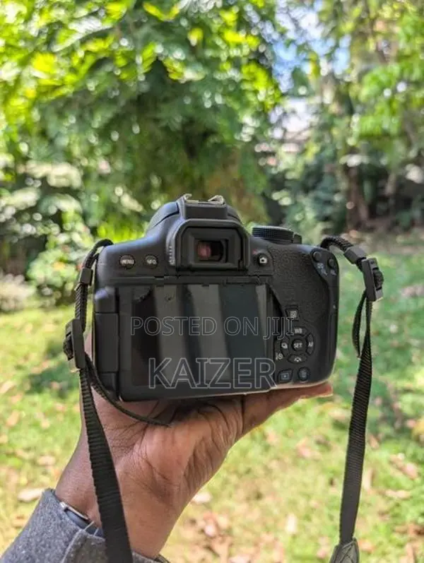 Canon 750D Camera