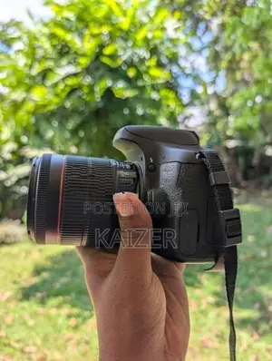 Canon 750D Camera