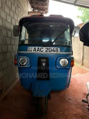 Bajaj RE 2012