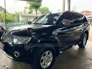 Mitsubishi Montero Sports 2012