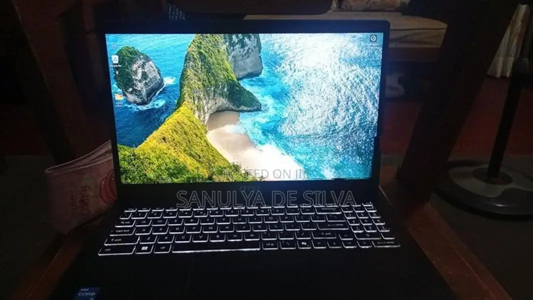 MSI Modern 15 B13M Laptop