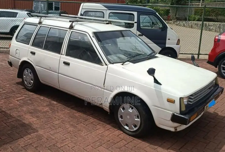 Nissan Sunny LVB11 1987