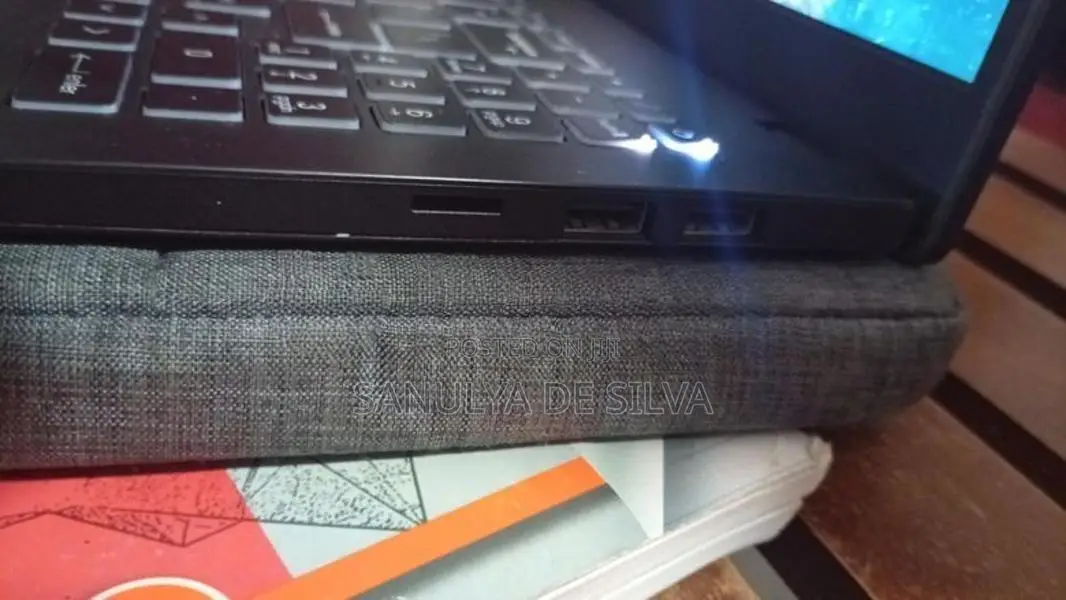 MSI Modern 15 B13M Laptop