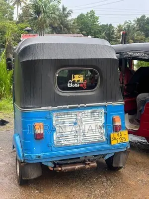 Bajaj RE 2010