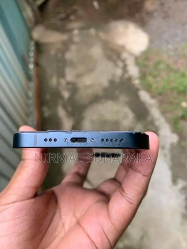 Apple iPhone 13 (Used)