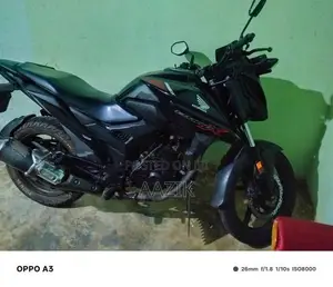 Honda CB Hornet 2018