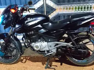 Bajaj Pulsar 180 2017