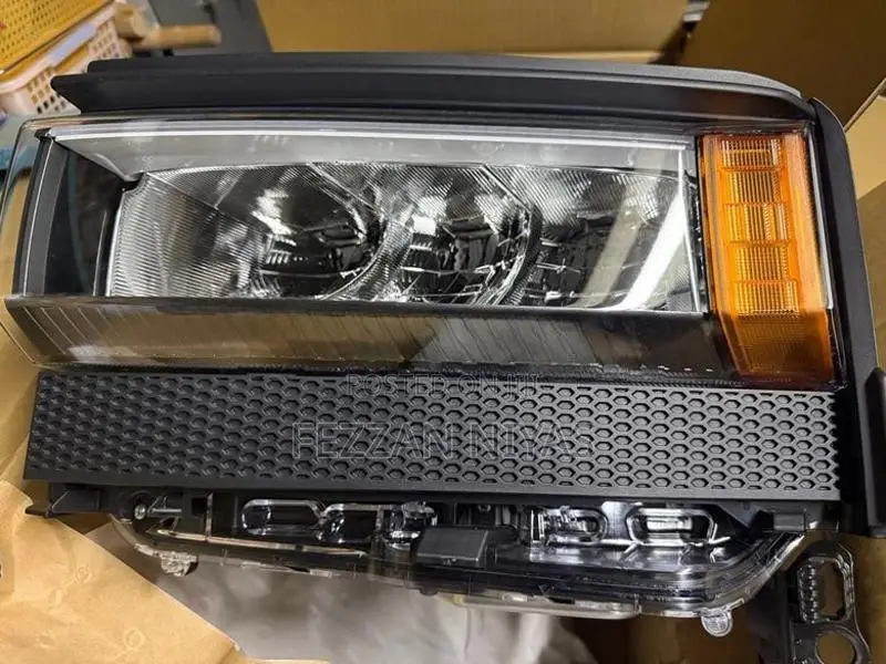 Land Cruiser Prado LC250 Square Head Lights
