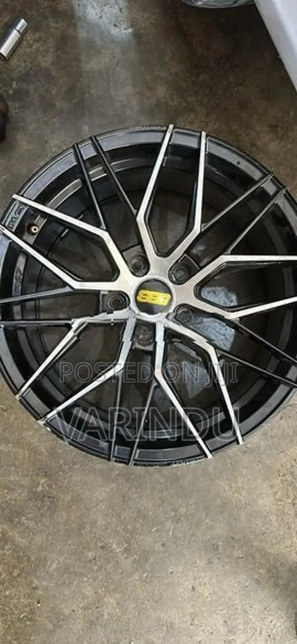 17 Inch Alloy Wheel