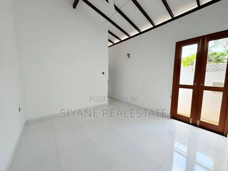 Modern Brand New House for Sale Athurugiriya