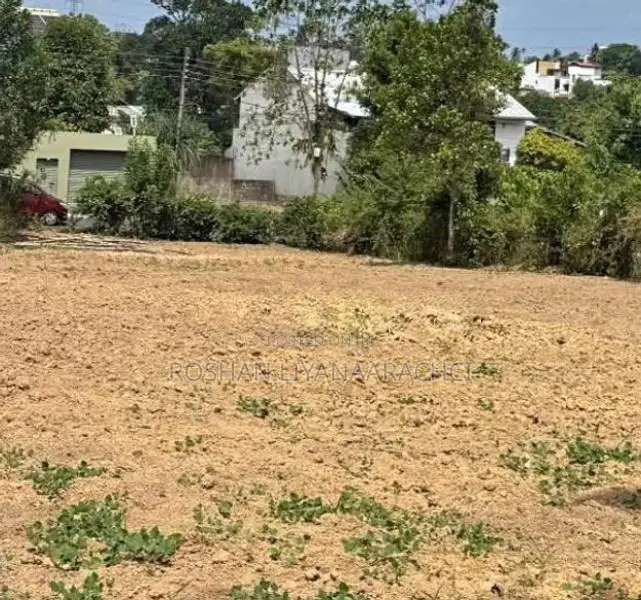 Land for Sale in Athurugiriya