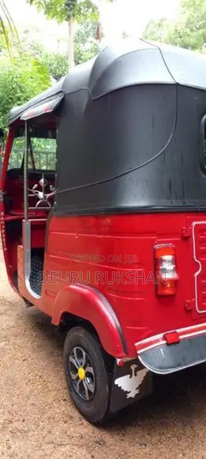 Bajaj RE 2004