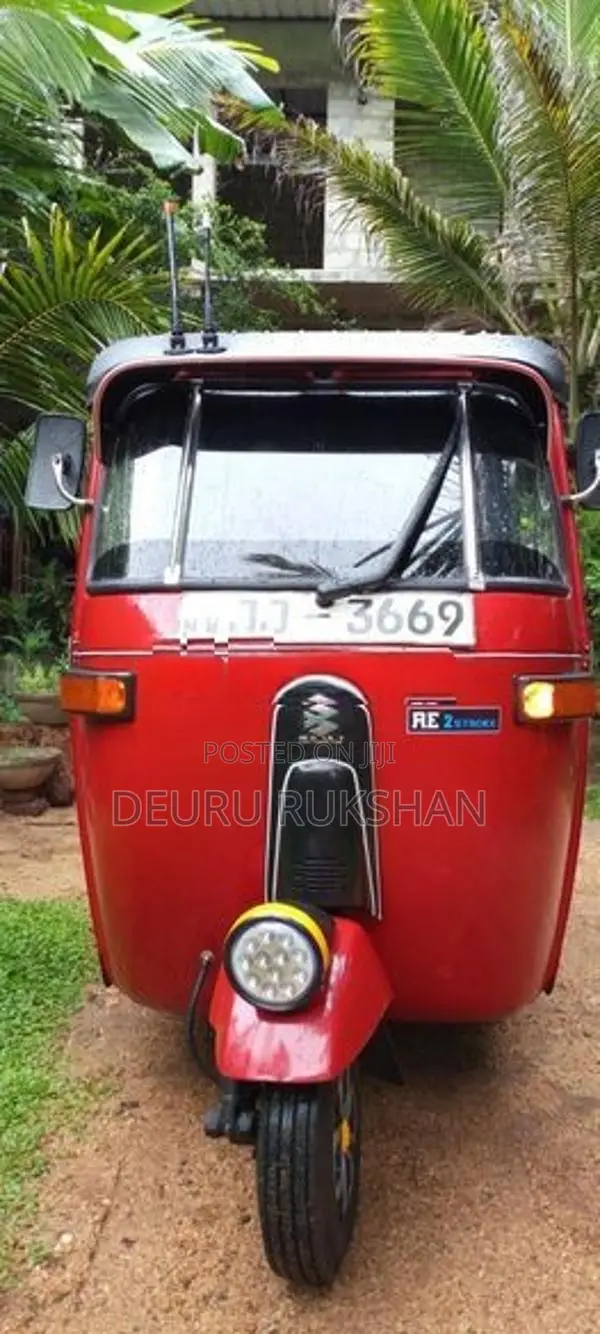 Bajaj RE 2004