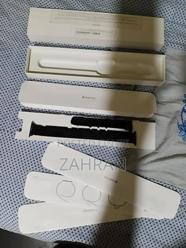 Apple Watch Milanese Loop 42mm (Magnetic) with full box