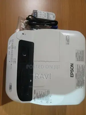 ultra short throw projectors -Lum 3500