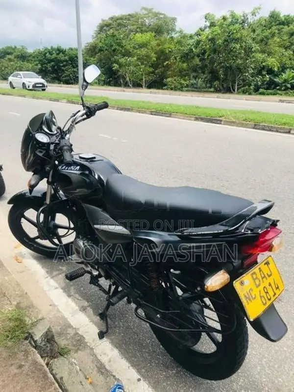 Bajaj Platina 2013