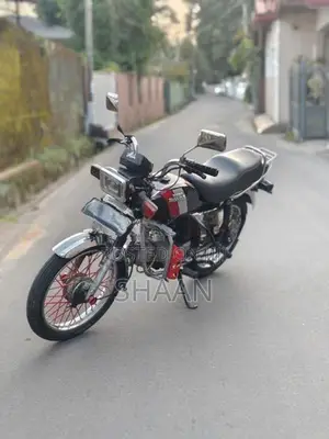 Hero CD 100 2004