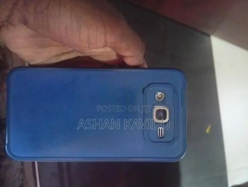 Samsung Galaxy J7 (Used)