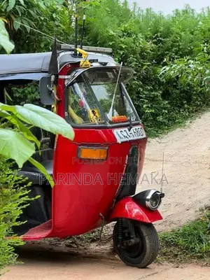 Bajaj RE 2001