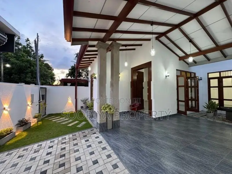 Spacious Brand New House for Sale in Piliyandala
