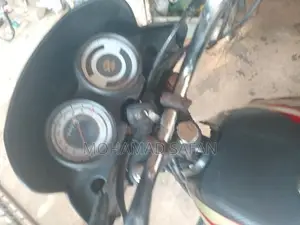 Bajaj Platina 100 2015