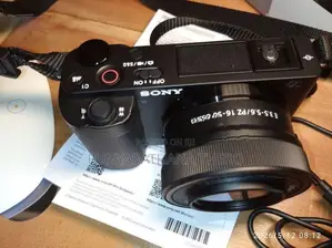 Sony Zv-E10 Mirrorless Camera