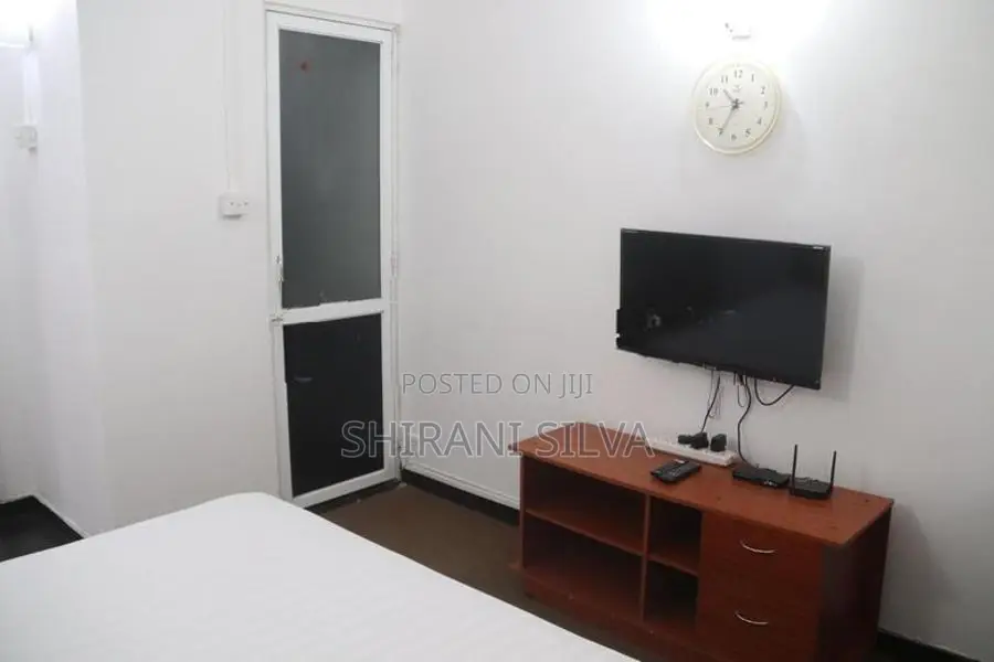 Room for Rent - With Furniture Colombo 7