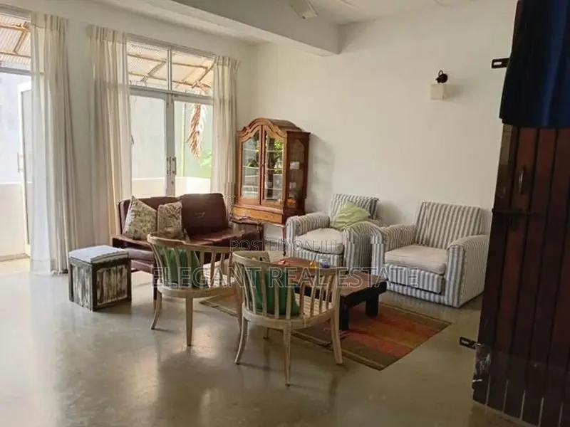 02 Bedroom Furnished Upstair House for Rent in Colombo 04 (A6065)-RENT