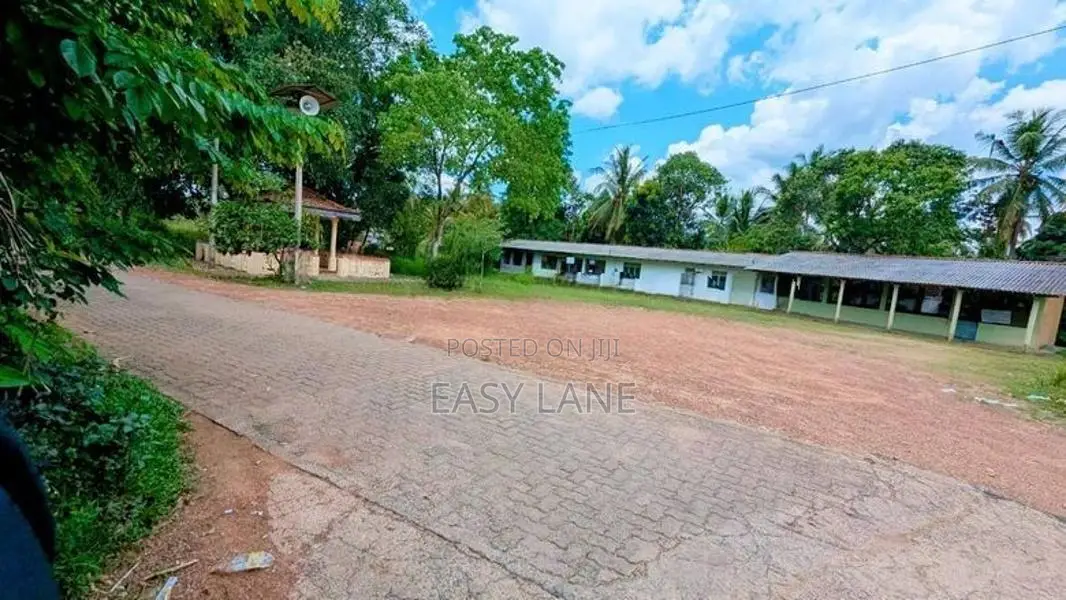 Land for Sale in Wathupitiwala