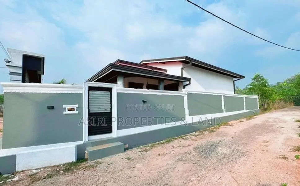 Brand New 3 Bedrooms House for sale in Homagama Godagama