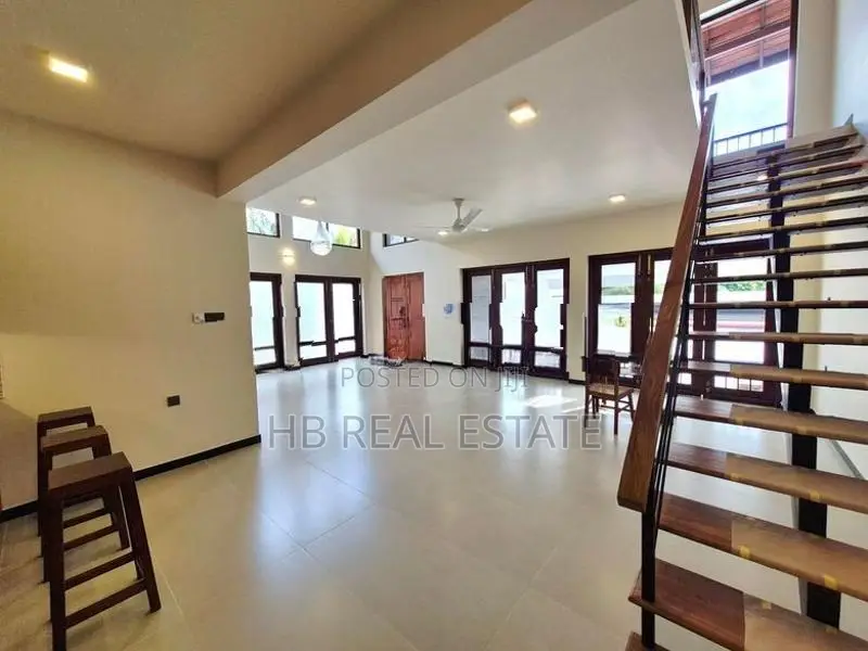 Battaramulla Designed Super Luxury Two Storey House