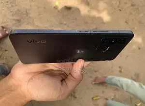 Vivo V23 (Used)