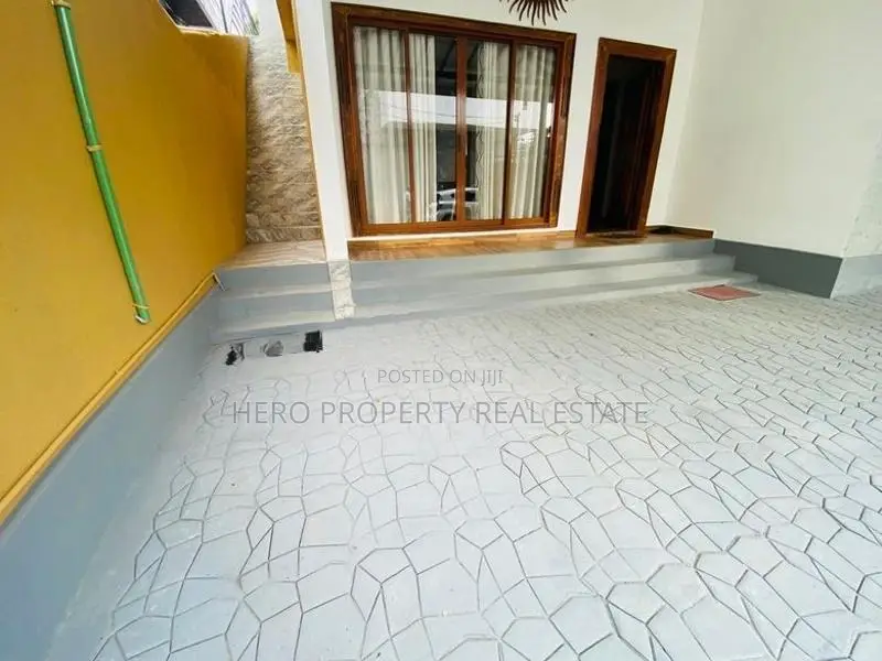 Brand New Luxury Upper Floor House for Rent in Pelawatta