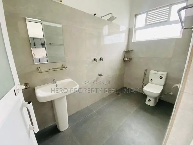 Brand New Luxury Upper Floor House for Rent in Pelawatta