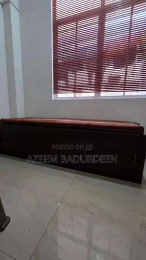 Divan with In Built Shoe Rack