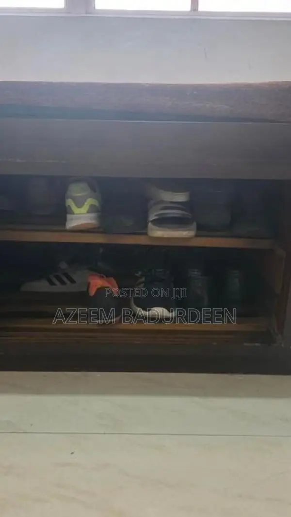 Divan with In Built Shoe Rack